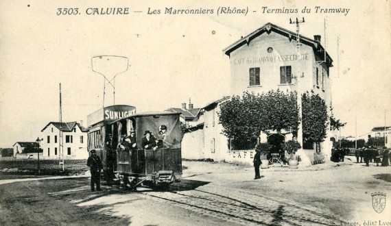 Farges_3503_-_CALUIRE_-_Les_Marronniers_-_Terminus_du_Tramway Farges_3503_-_CALUIRE_-_Les_Marronniers_-_Terminus_du_Tramway