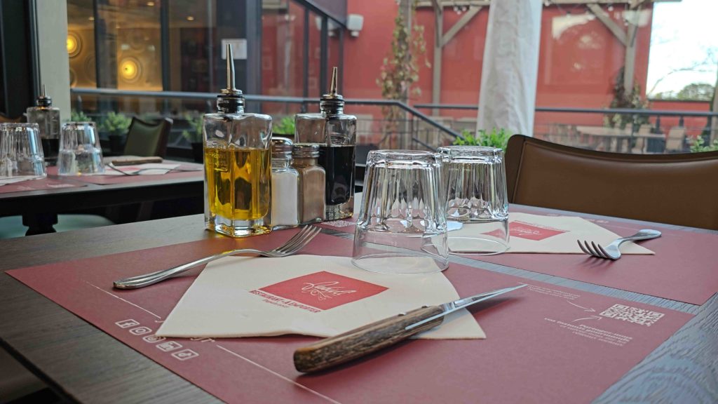 Table restaurant